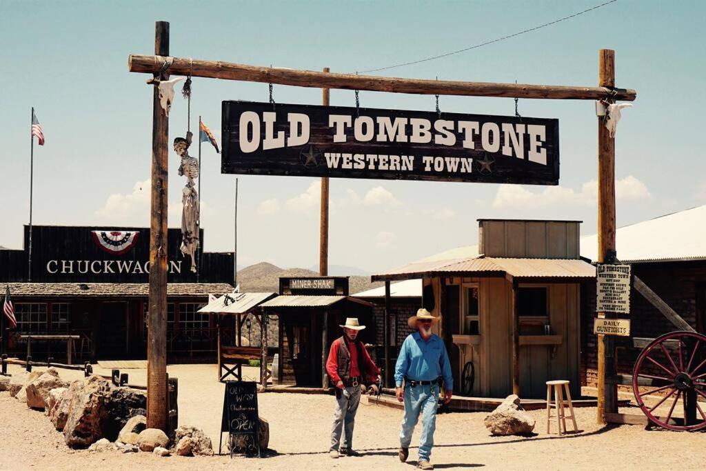 Silver Spur Homestead Luxury Glamping - The Cowboy Tombstone Bagian luar foto