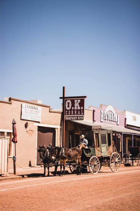 Silver Spur Homestead Luxury Glamping - The Cowboy Tombstone Bagian luar foto
